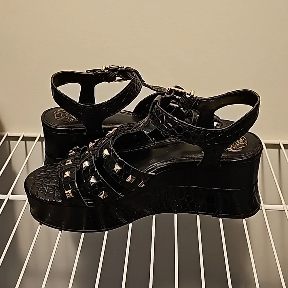 Vince Camuto wedge Sandal - Picture 5 of 5